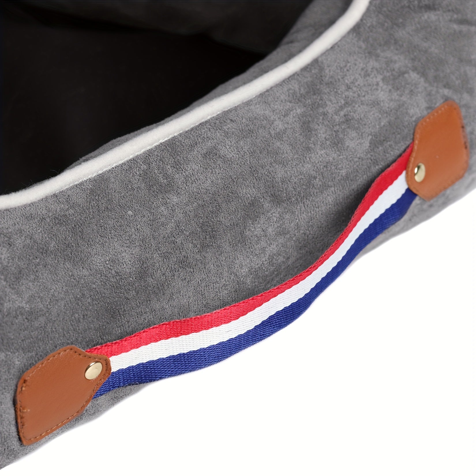 Autositz mit Griff und Sicherheitsgurt